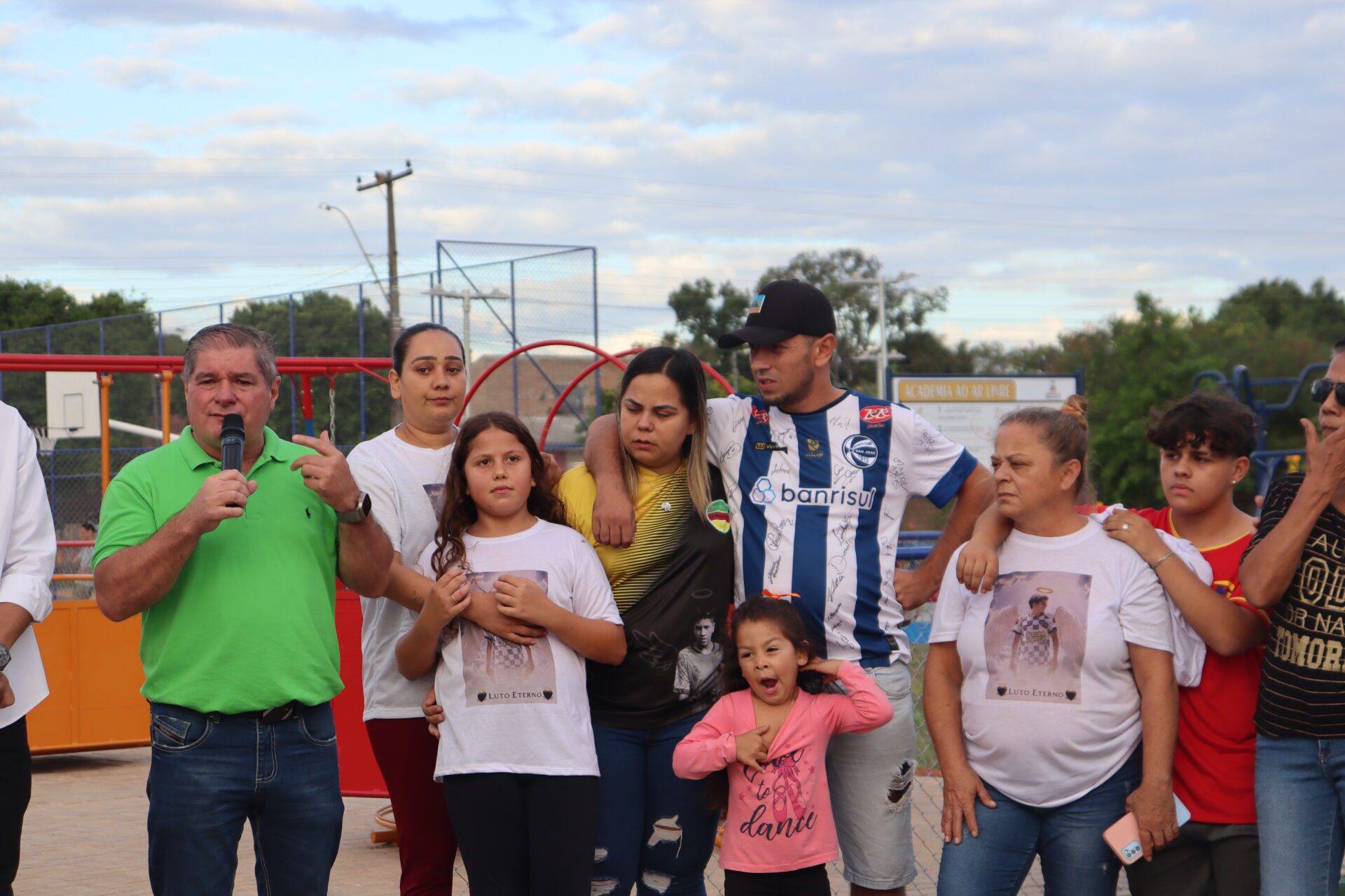 Praça é inaugurada no bairro Granville e leva o nome em memória de Brayan Bonatto; jovem era considerado promessa do futebol