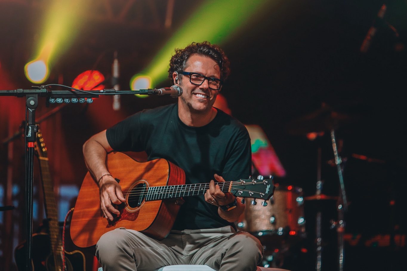 Duca Leindecker retorna a Gravataí para show comemorativo aos 20 anos do acústico da Cidadão Quem