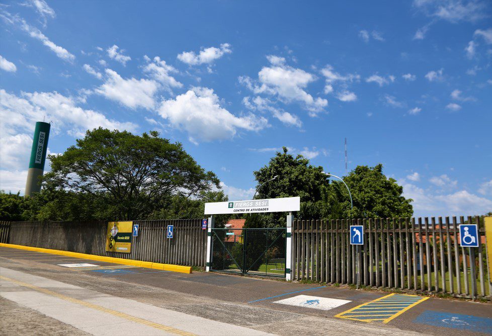 Sesi Gravataí abre inscrições para EJA; curso é gratuito para trabalhadores da indústria, construção civil, Correios e dependentes