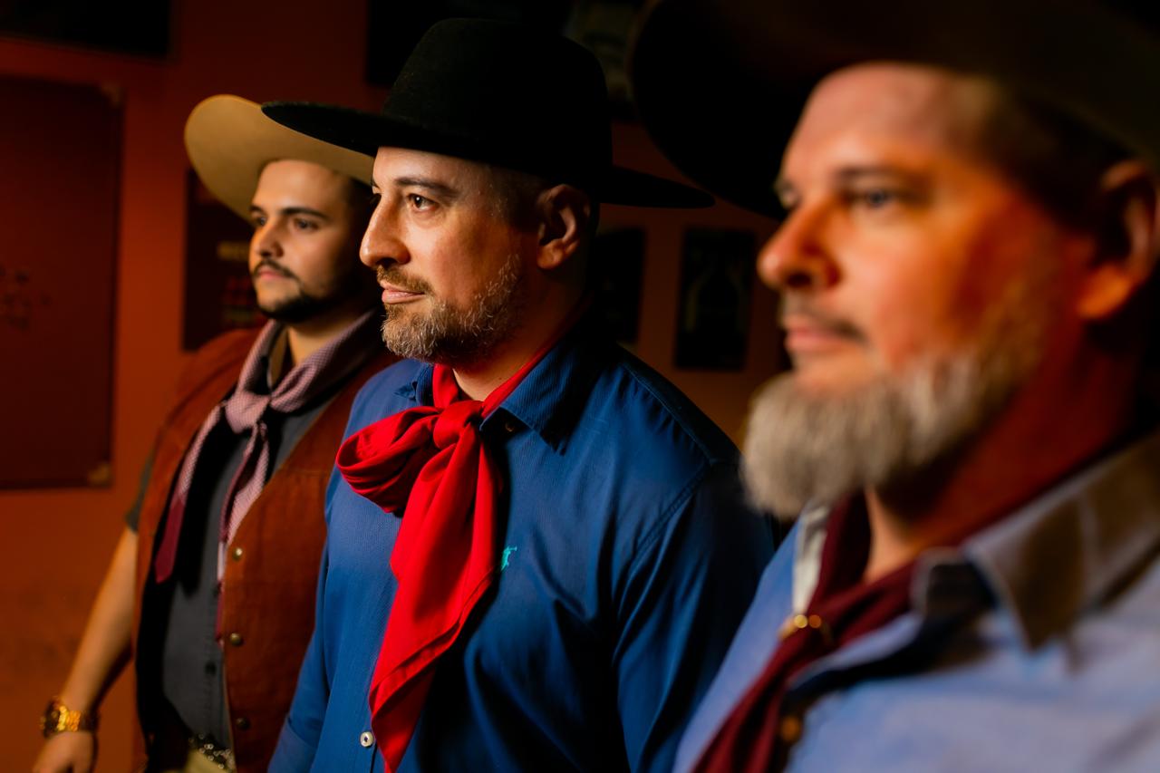 Cultura gaúcha toma conta da Rua Coberta de Gravataí na noite de hoje com o projeto Notas de Vinho e Canto