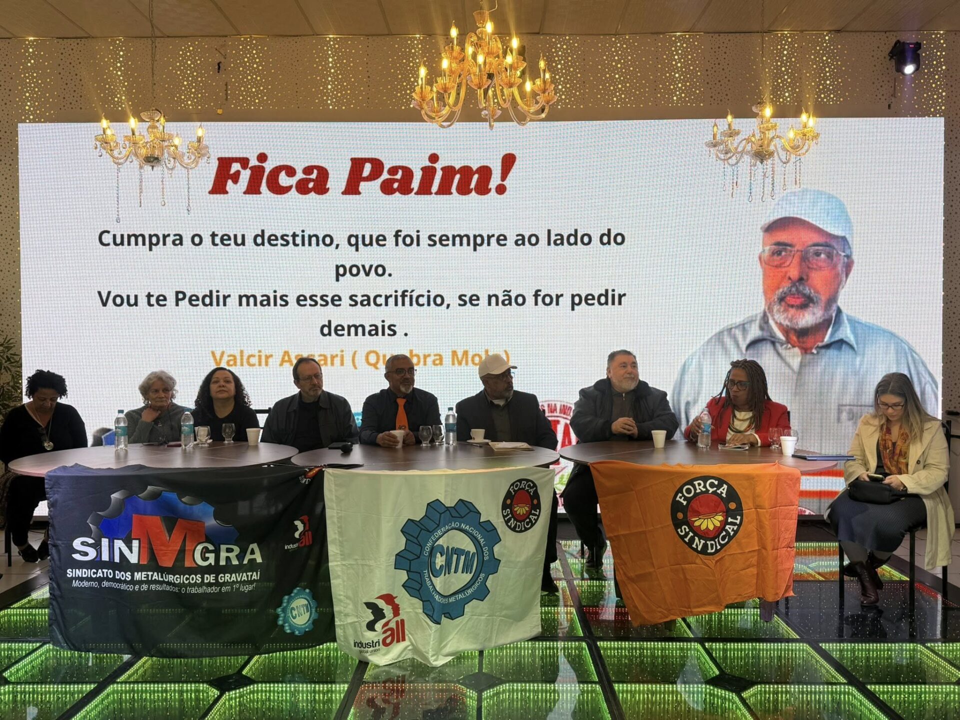 Audiência em Gravataí debate sobre redução da jornada de trabalho e apoio à permanência de Paim no Senado