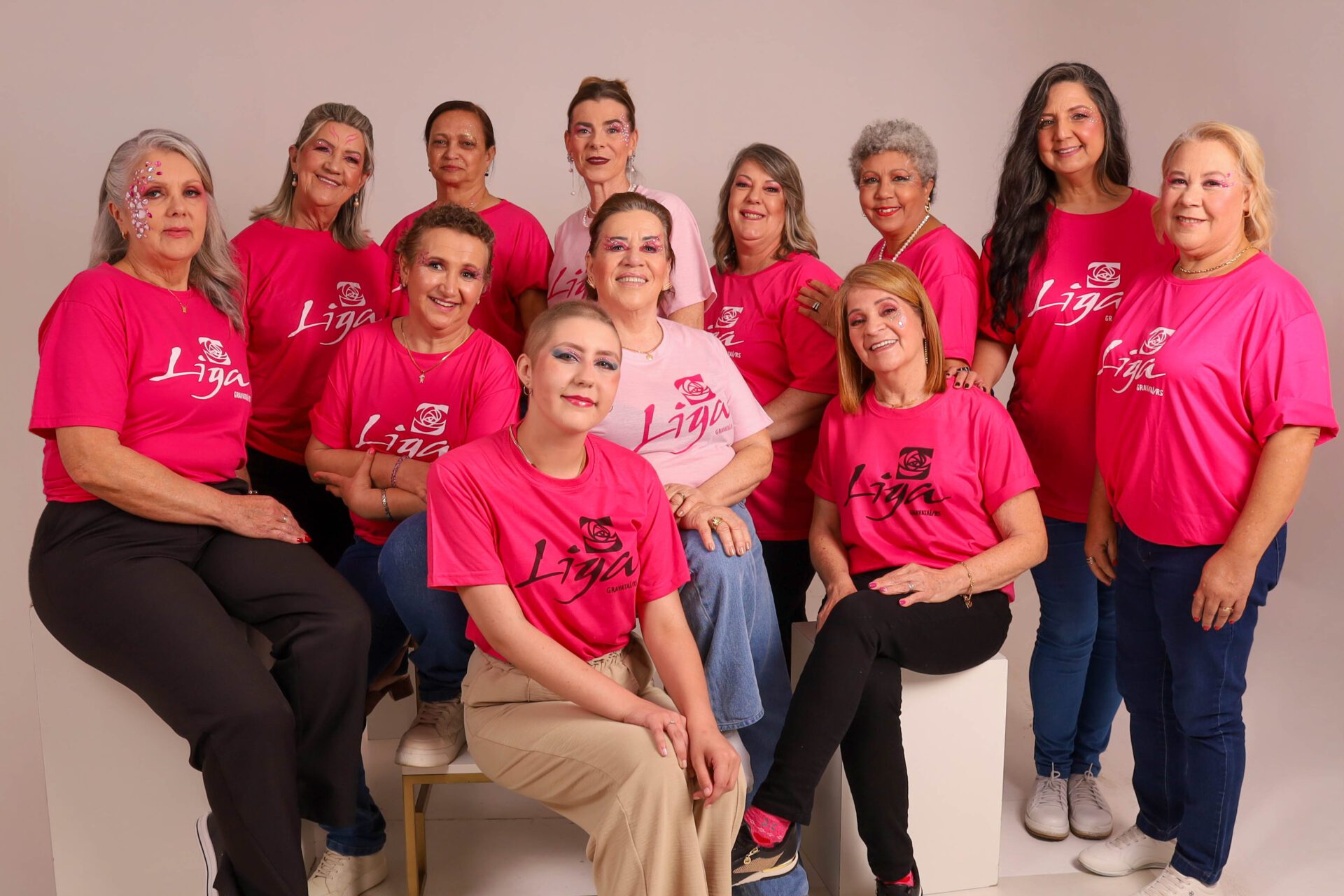 Exposição fotográfica com mulheres atendidas pela Liga de Combate ao Câncer de Gravataí chega à terceira edição