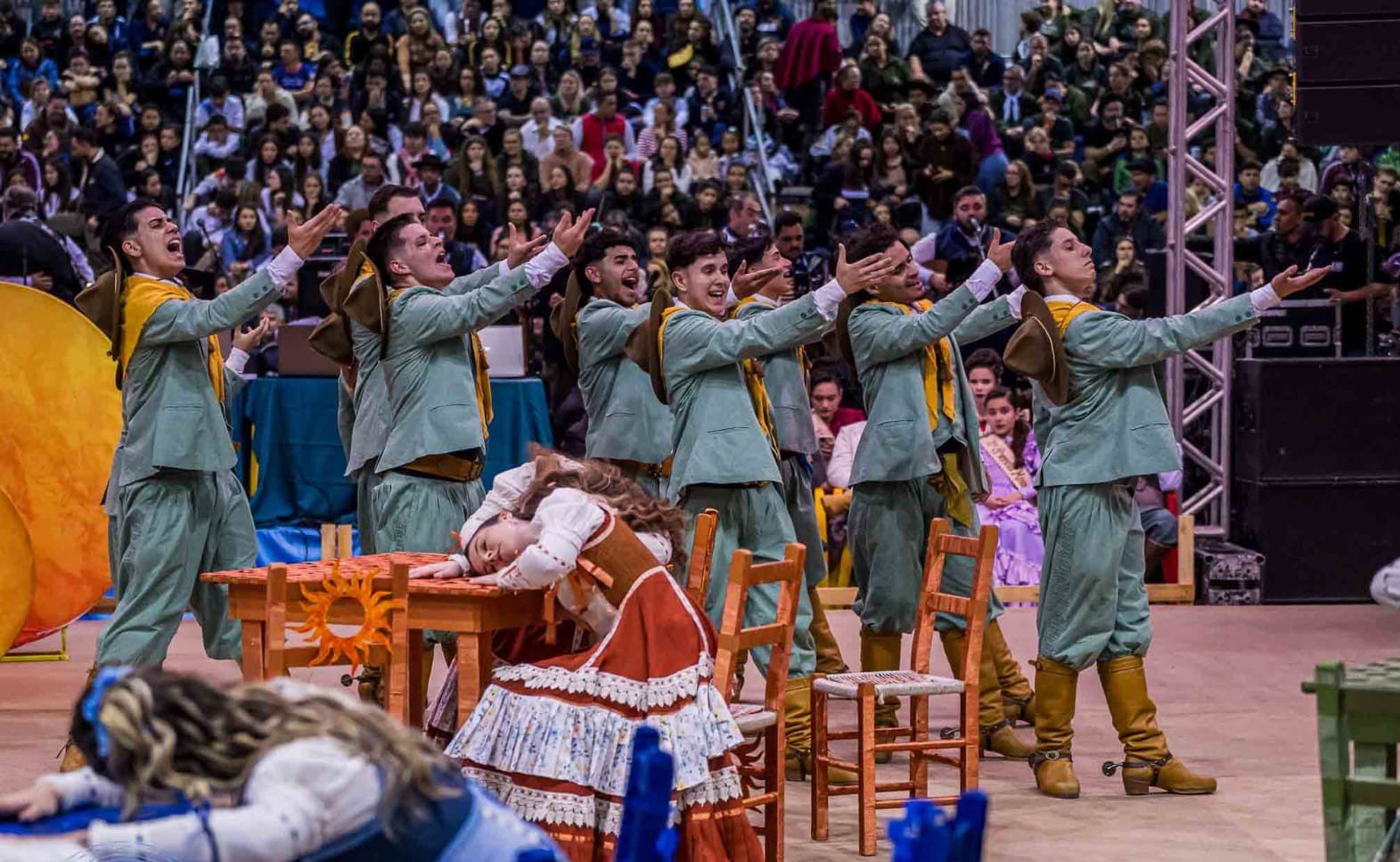 Nas comemorações de 70 anos do CTG Aldeia dos Anjos, Invernada Juvenil apresenta espetáculo em Gravataí