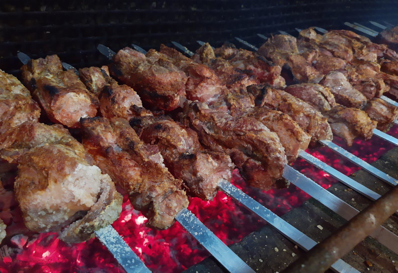 Tradicional na região da Santa Tecla, em Gravataí, Festa do Porco contará com show da Banda 10