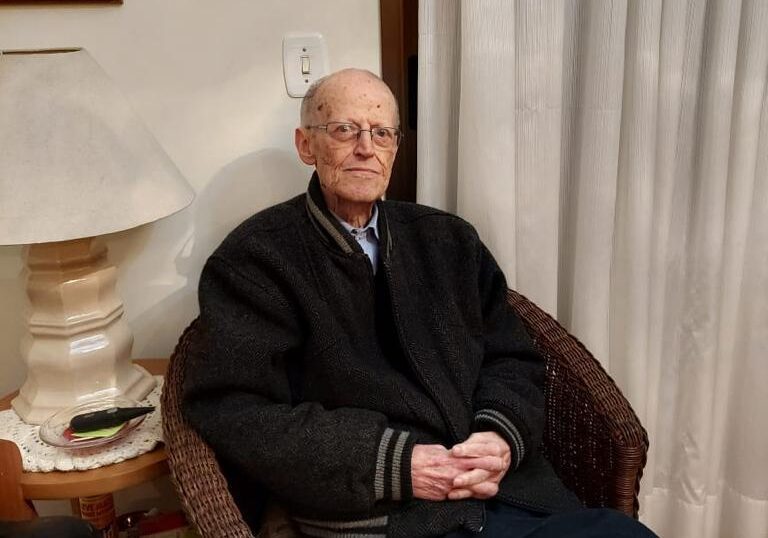 Médico que realizou mais de 10 mil partos em Gravataí, Dr. Floriano Torres, morre aos 90 anos