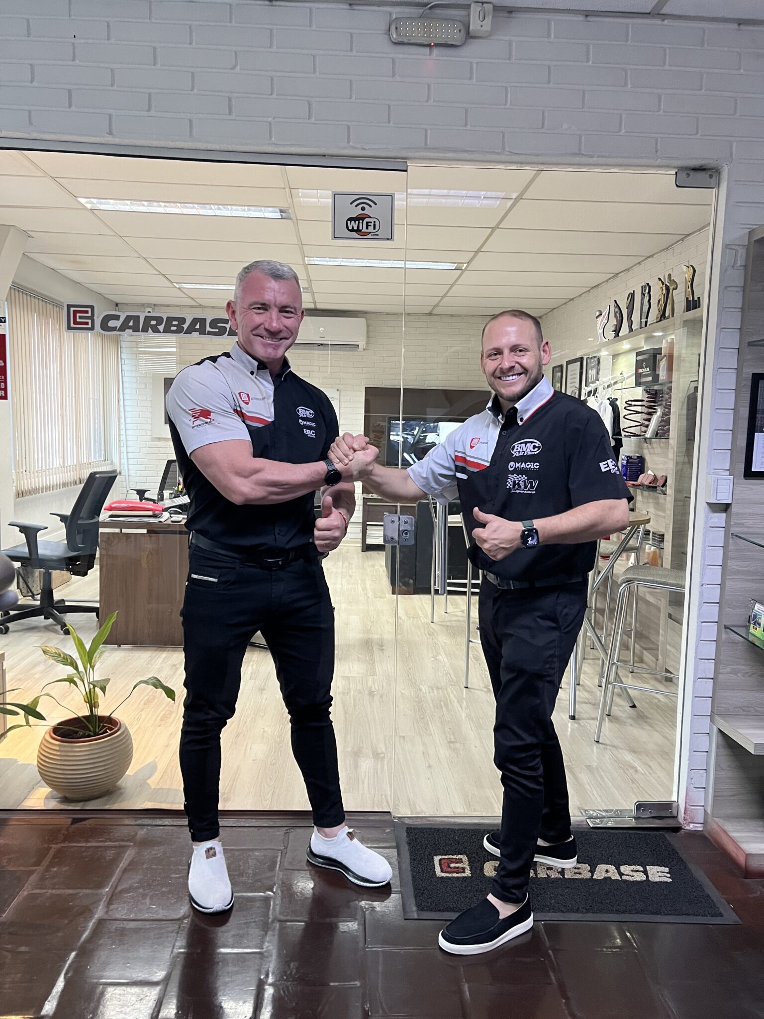 Empresa de Gravataí, Souza Cars firma parceria com a Carbase e amplia presença no mercado gaúcho de performance automotiva