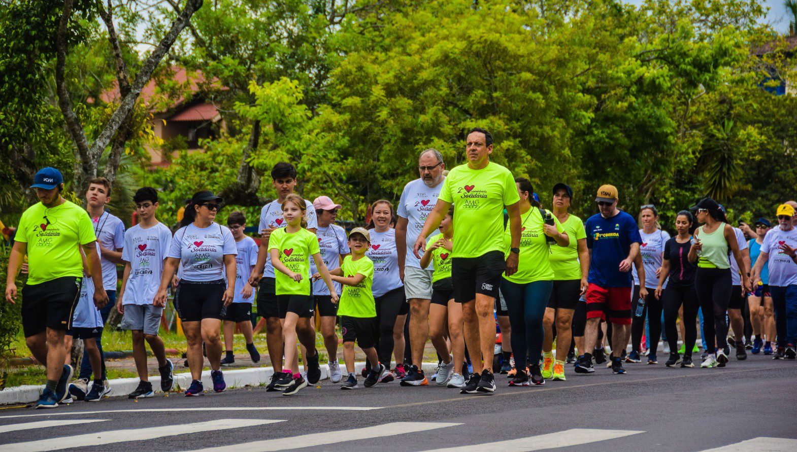 Alimentos arrecadados em caminhada da Associação Médica de Gravataí serão destinados à Casa dos Sonhos e Lar Medianeira
