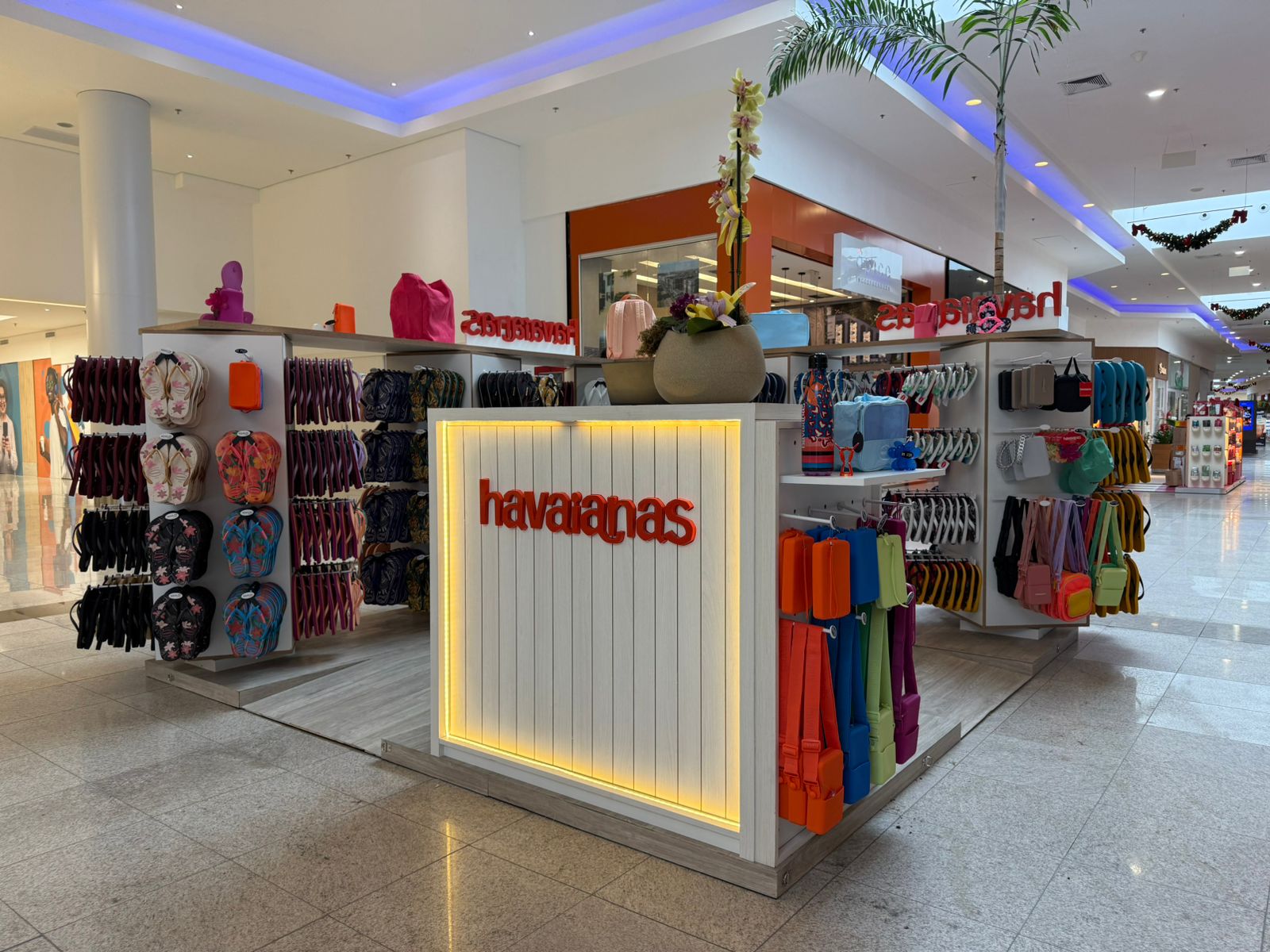 Quiosques das marcas Havaianas e Raiz Gaúcha estão entre as mais novas operações do Gravataí Shopping