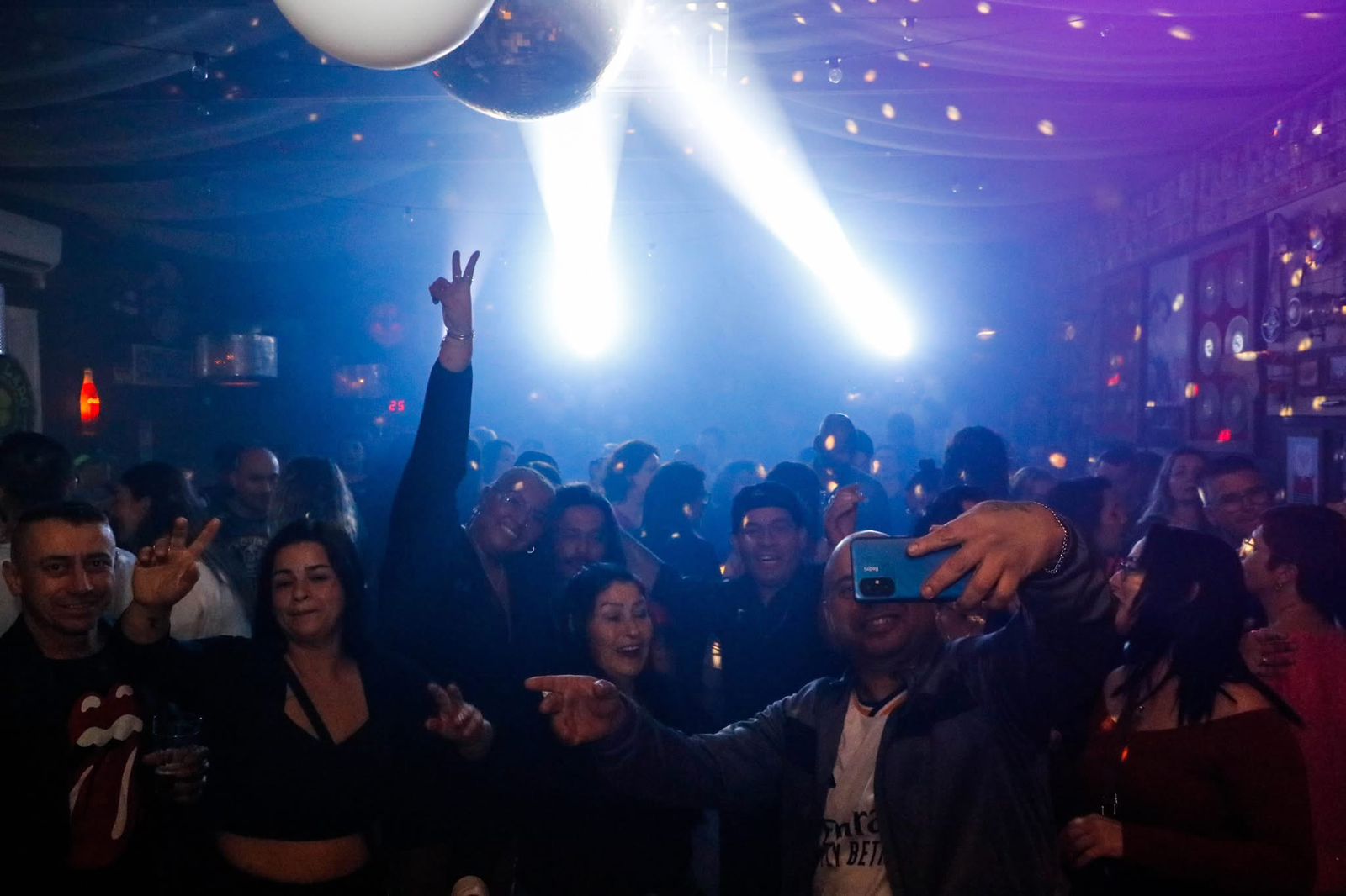 Festa retrô Yabadabadance deste mês terá arrecadação de brinquedos em Gravataí