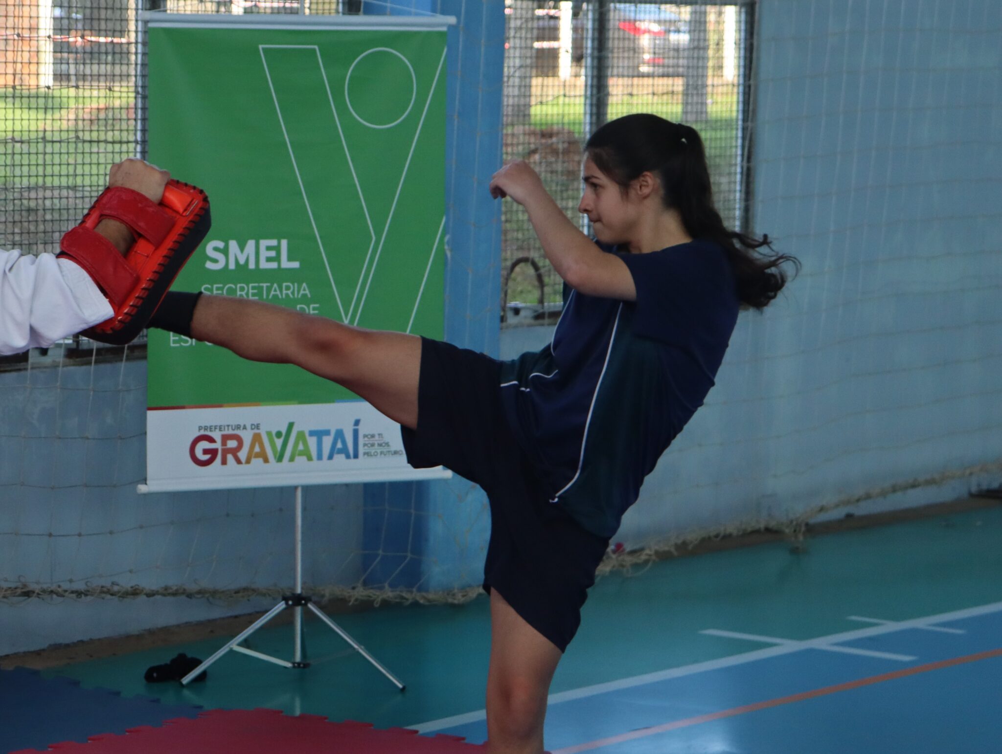 Aula de defesa pessoal para mulheres integra programação de evento de combate à violência em Gravataí
