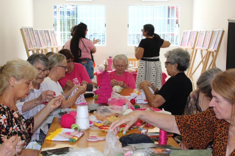 Em evento beneficente, desfile marcará o lançamento da coleção de moda artesanal da Liga de Combate ao Câncer de Gravataí