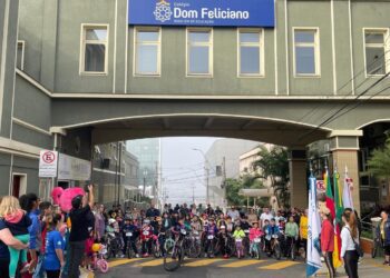 Inscritos na Pedalada Centenária do Colégio Dom Feliciano vão concorrer a uma bicicleta; saiba como participar do evento em Gravataí
