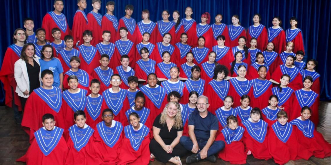 Coral Carlos Bina Sogil celebra 30 anos; programação festiva será realizada em Gravataí