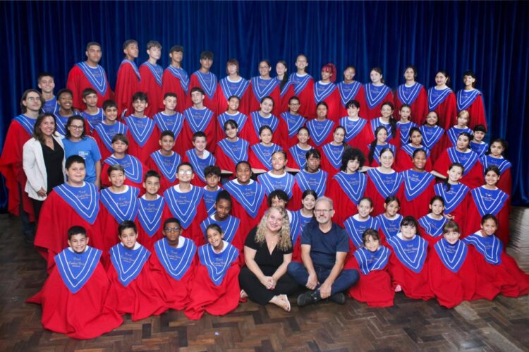 Coral Carlos Bina Sogil celebra 30 anos; programação festiva será realizada em Gravataí