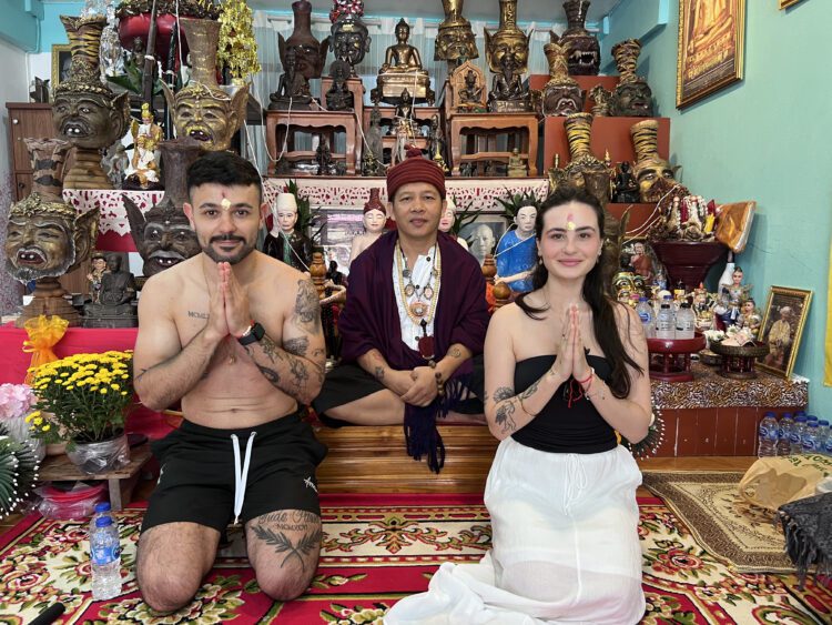 Casal de Gravataí larga estabilidade, adota vida nômade e transforma rotina em jornada pela Ásia