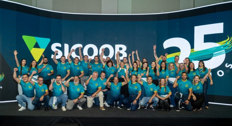 Sicoob Três Fronteiras lança campanha de 25 anos com BYD Dolphin zero km para cooperados