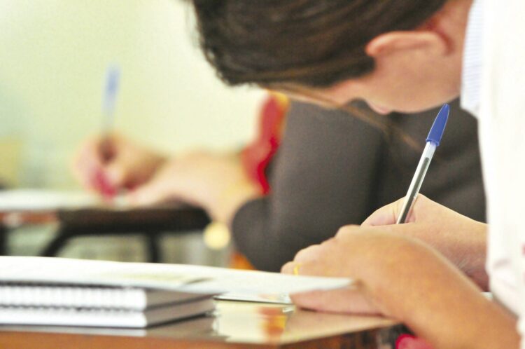 Estudantes de Gravataí e Cachoeirinha já podem se inscrever em concurso de redação promovido pela Ajuris