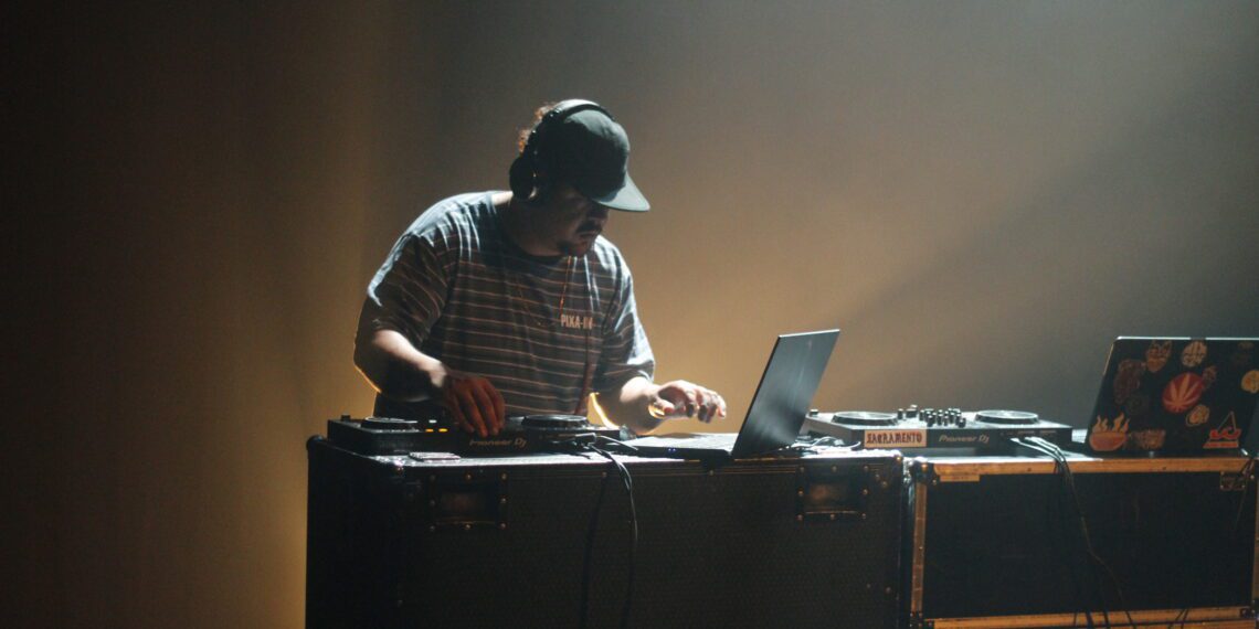 Ao comemorar 10 anos de carreira, DJ Gordex apresenta projeto de valorização da música brasileira