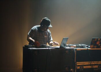 Ao comemorar 10 anos de carreira, DJ Gordex apresenta projeto de valorização da música brasileira