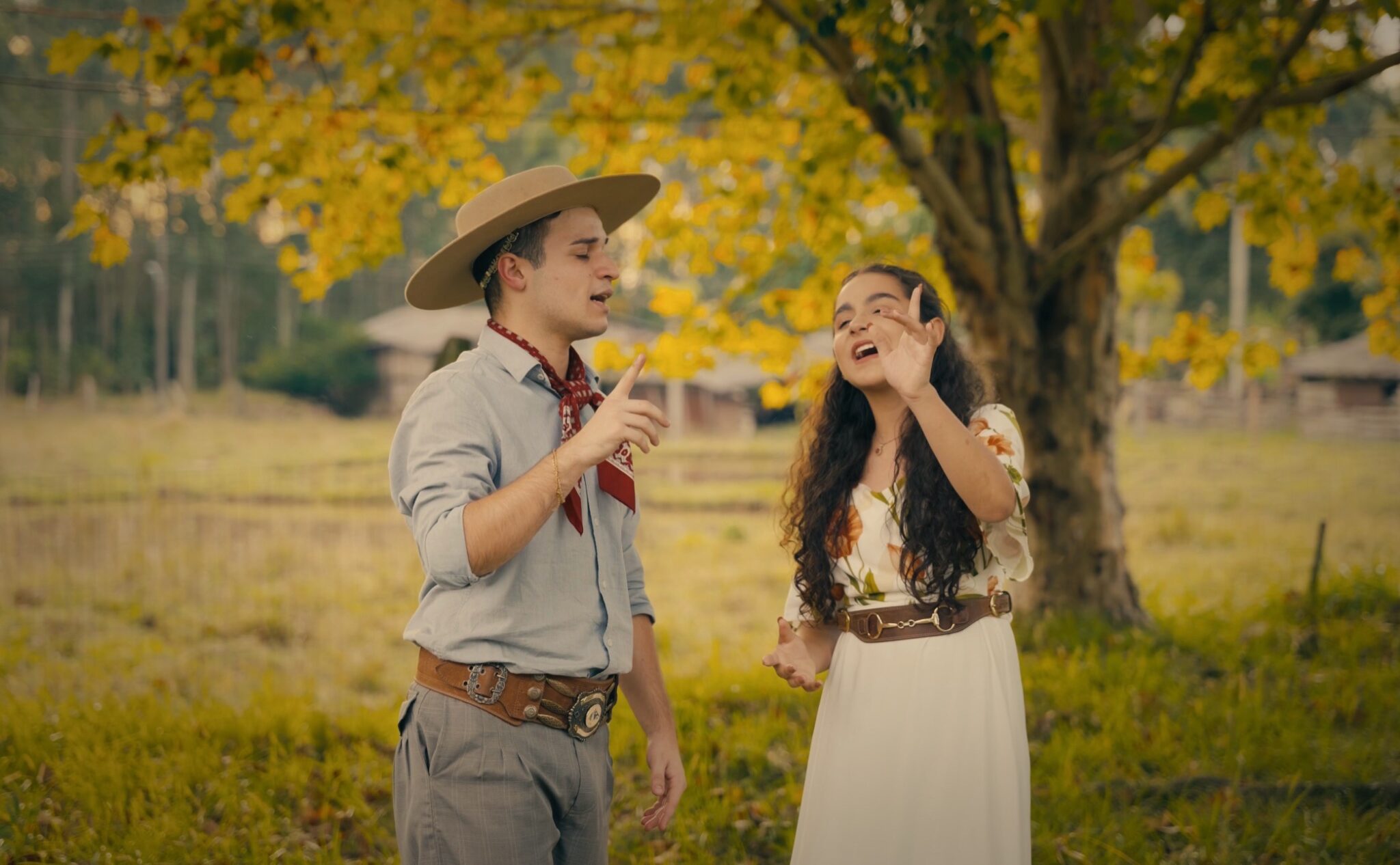 Cantora gravataiense Laura Guedes e Thomas Machado lançam canção e videoclipe em homenagem às mães