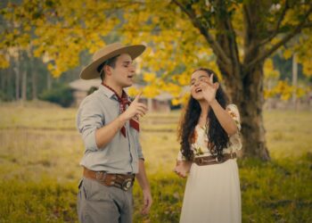 Cantora gravataiense Laura Guedes e Thomas Machado lançam canção e videoclipe em homenagem às mães