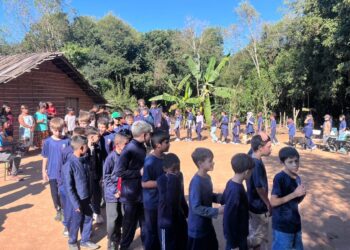 Em projeto sobre ancestralidade, estudantes de Gravataí visitam comunidade indígena de Cachoeirinha