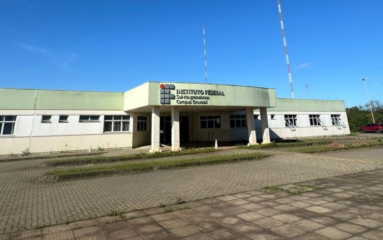 Gravataí abre inscrições para oficinas gratuitas de tecnologia com foco em inteligência artificial e segurança digital