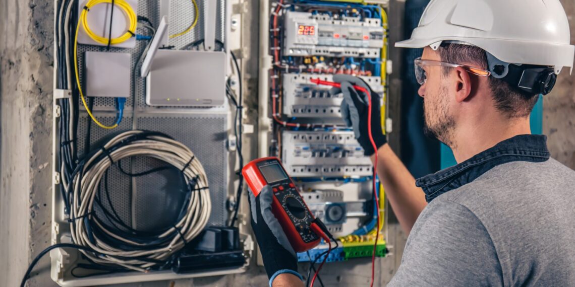Gravataí abre  20 novas vagas gratuitas para curso de Eletricista Predial em parceria com o Senai