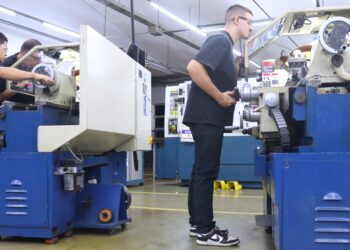 Gravataí abre novas inscrições para curso gratuito de Ajustador Mecânico em parceria com o Senai