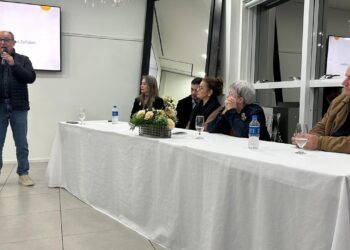 Empresários e gestão municipal se reúnem para debater desenvolvimento econômico e pautas ligadas ao mercado de trabalho em Gravataí 