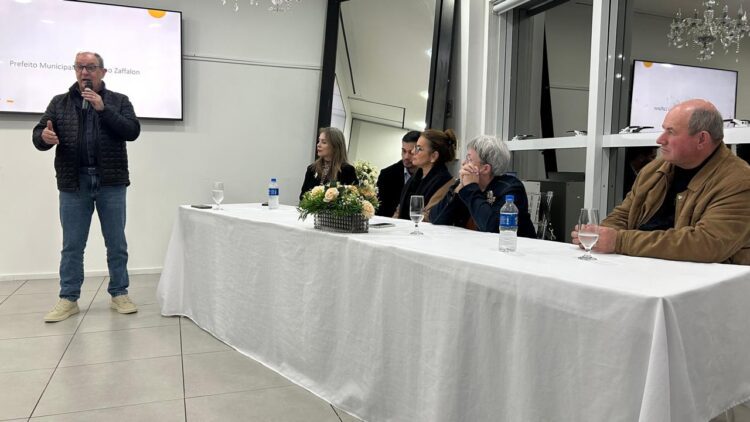 Empresários e gestão municipal se reúnem para debater desenvolvimento econômico e pautas ligadas ao mercado de trabalho em Gravataí 