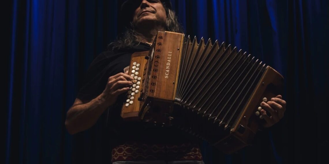 Renato Borghetti traz a Gravataí show comemorativo aos 40 anos do premiado disco “Gaita Ponto”