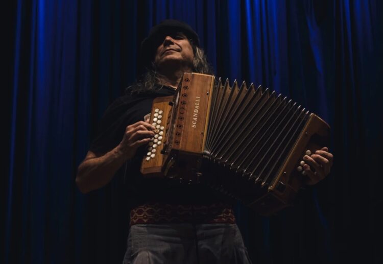 Renato Borghetti traz a Gravataí show comemorativo aos 40 anos do premiado disco “Gaita Ponto”