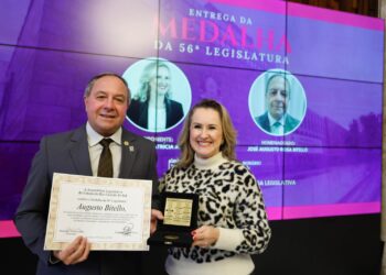 Augusto Bitello recebe homenagem na Assembleia por trajetória de solidariedade e dedicação ao Lar Medianeira de Gravataí
