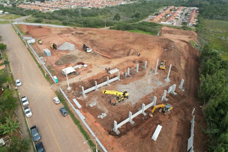 Com terraplenagem e fundação do ginásio esportivo concluídas, obra da Escola Breno Garcia avança em Gravataí
