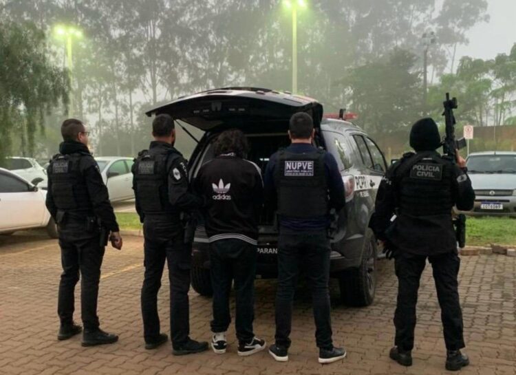 Polícia captura em Gravataí homem investigado por abuso sexual virtual contra adolescente no Paraná