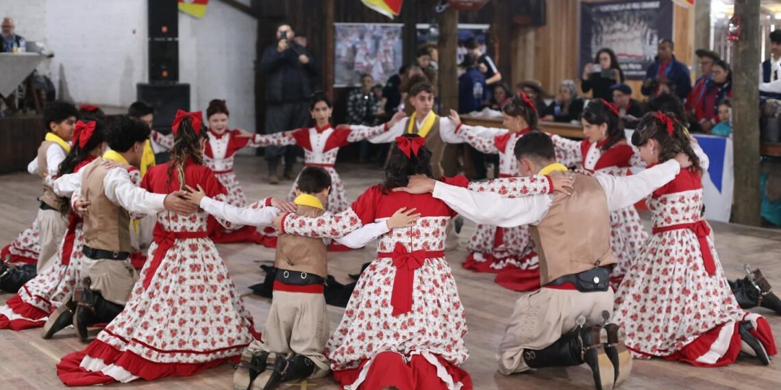 Trabalho da invernada do Rincão da Amizade para o Juvenart será apresentado durante jantar baile em Gravataí