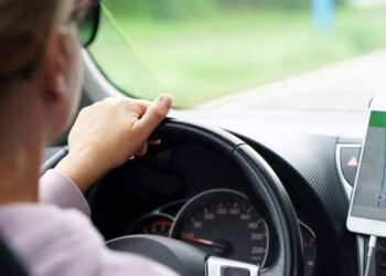 Chega ao RS modalidade da Uber que permite às passageiras priorizar motoristas mulheres