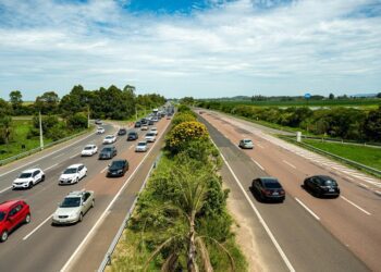 Estimativa para o feriado de Corpus Christi é de que mais de 320 mil veículos circulem pela Freeway