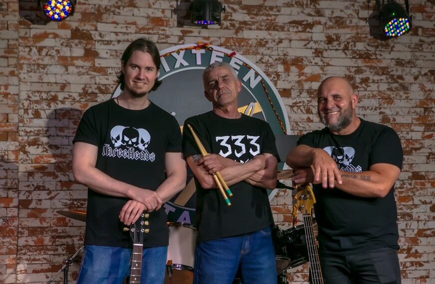 Edição comemorativa de 14 anos da Festa Yaba-Daba Dance terá show da Banda Threeheads em Gravataí