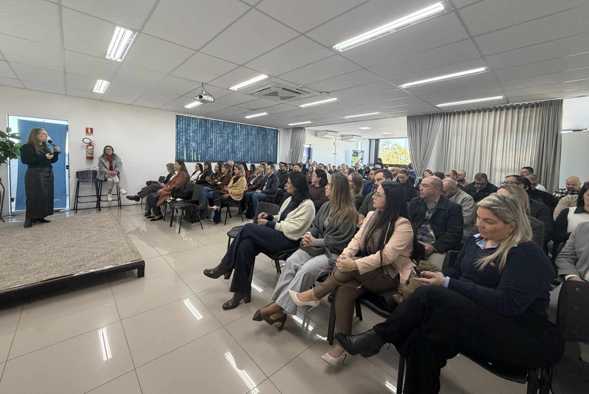 Soluções inovadoras implantadas por indústrias de Gravataí são destaques do Café com Negócios da Acigra