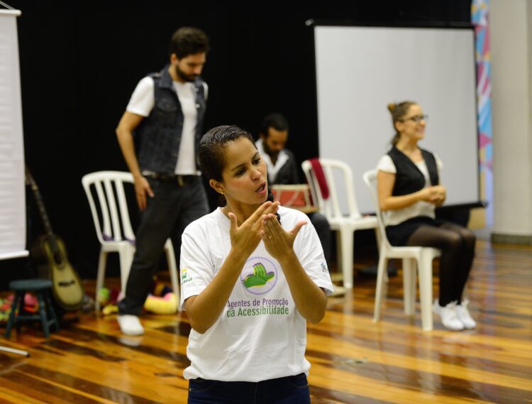 Senac Gravataí está com matrículas abertas para curso de Libras; aulas começam em agosto