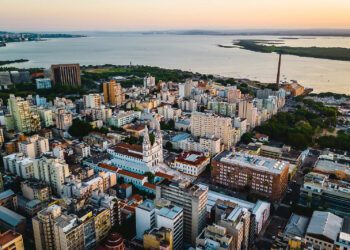 Rio Grande do Sul teve o menor crescimento econômico do Brasil nas últimas duas décadas, aponta estudo da Fecomércio-RS