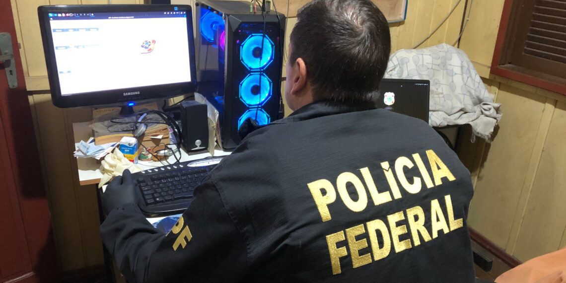 Operação da Polícia Federal mira suspeitos de armazenar imagens de abuso sexual infantil em Gravataí e Cachoeirinha