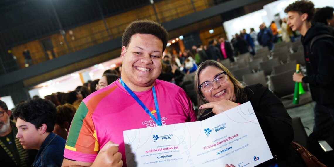 Aluno do Senac Gravataí conquista medalha de bronze em competição regional na área da Saúde