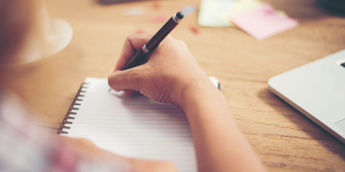 Com premiação para estudantes e professores, concurso de redação do Observatório Social de Gravataí e Glorinha está com inscrições abertas