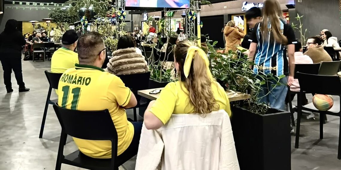 Com música ao vivo e telão, Praça Mall prepara programação especial para Brasil x Noruega neste domingo em Gravataí