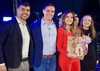 Com duas obras lançadas e um trabalho de valorização às raízes açorianas, escritora gravataiense é homenageada na Feira do Livro de Santo Antônio da Patrulha
