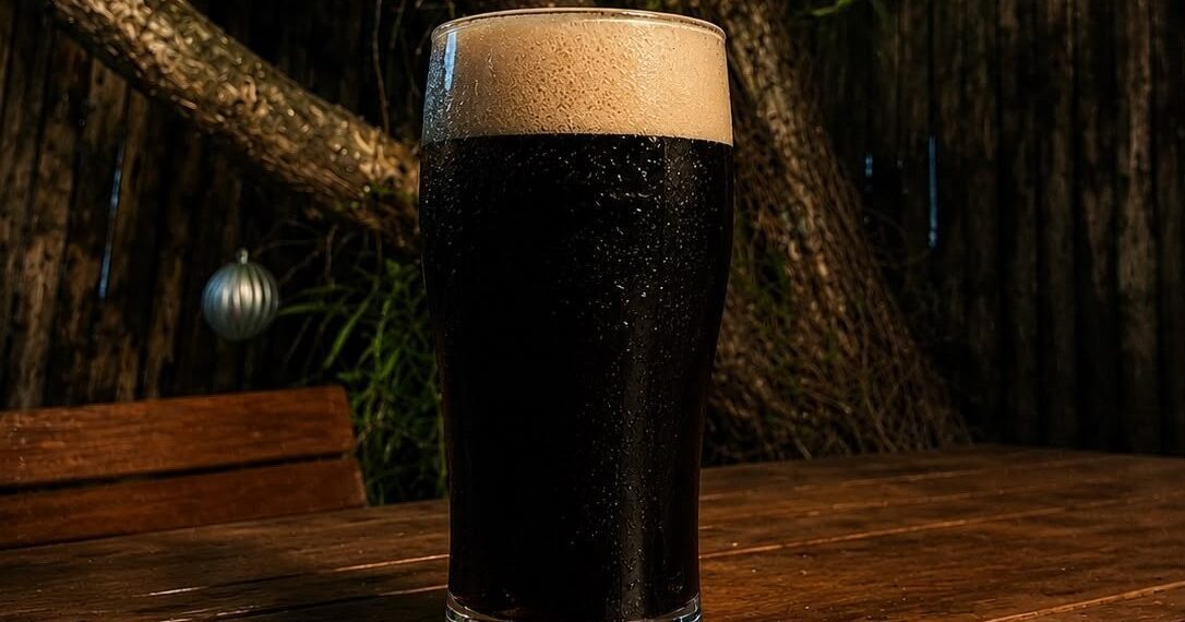 Conduzido por sommelier, evento em Gravataí oportuniza acompanhamento do processo de produção de cerveja artesanal