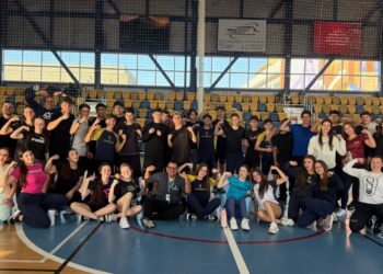 Em projeto inédito, ginásio de escola de Gravataí se transforma em arena de CrossFit
